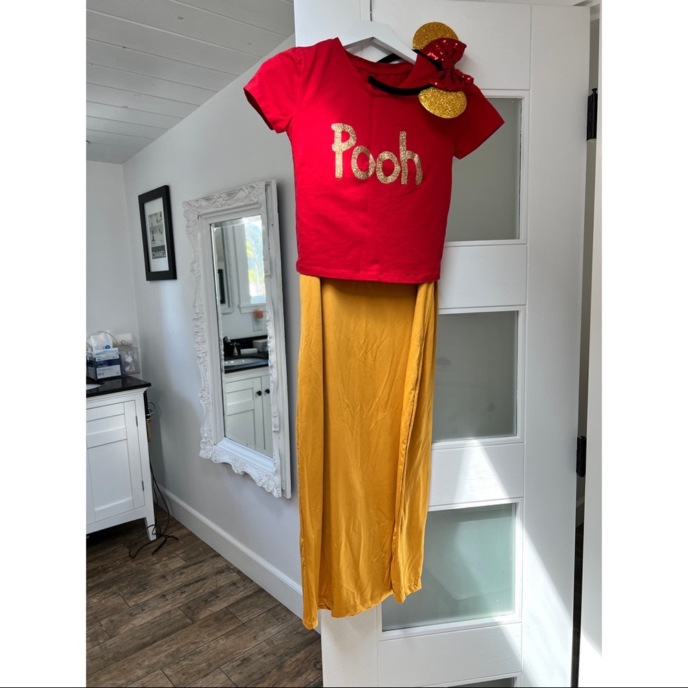 Winnie The Pooh Maternity Costume and Headband, Size Large, Excellent Condition